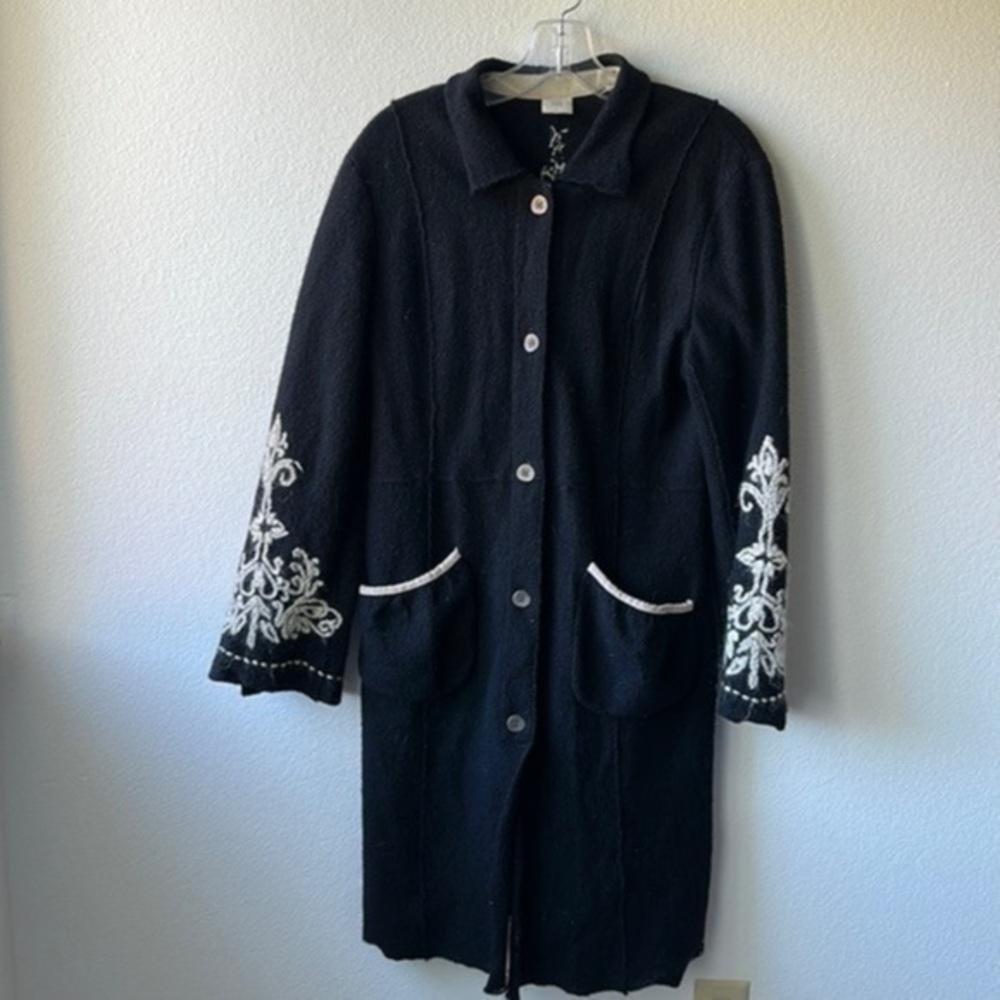 Noa Noa jacket sweater long black and ivory 100% Wool with designs size Small
